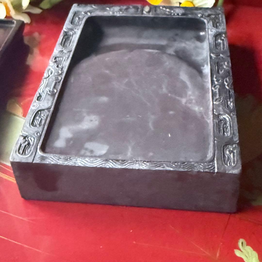 大雪特価‼️新春期間限定‼️不世出の名品‼️旧家蔵出端渓硯『古松❌瀧　硯』」唐木箱1点