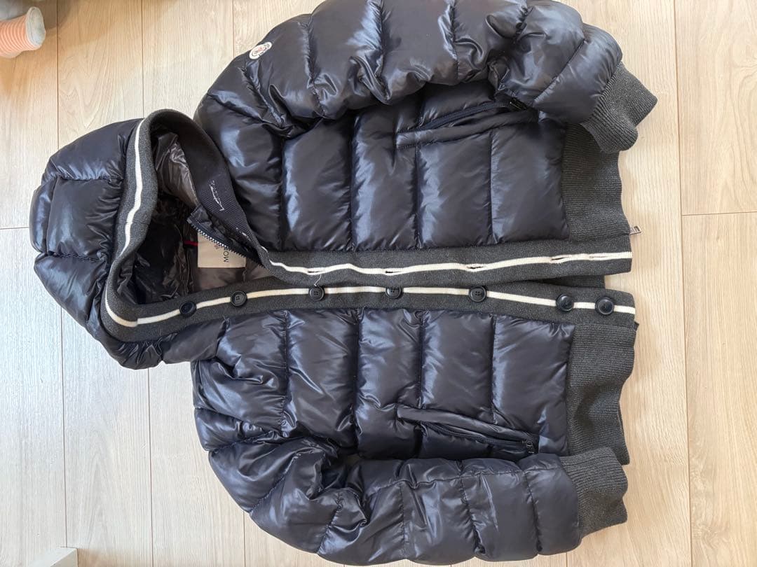 美品！モンクレールのダウンジャケット　MONCLER