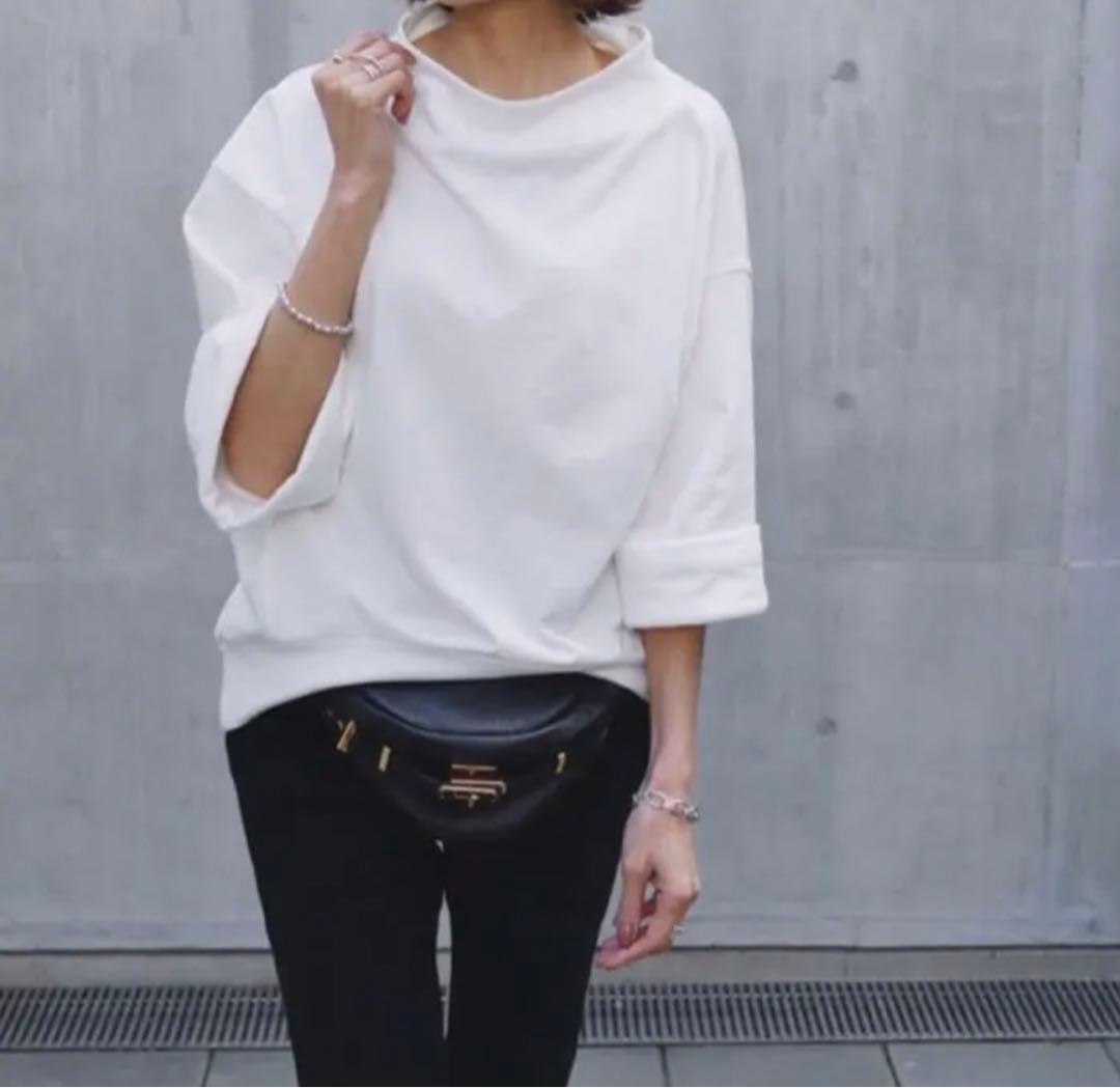 シータパランティカ　牛革　レザーウエストバッグ　ドゥーズィエムクラス