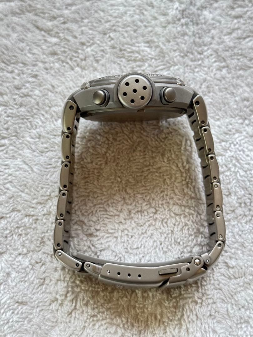 【美品】カシオプロトレックPRT-3000フルチタン&スクリューバック