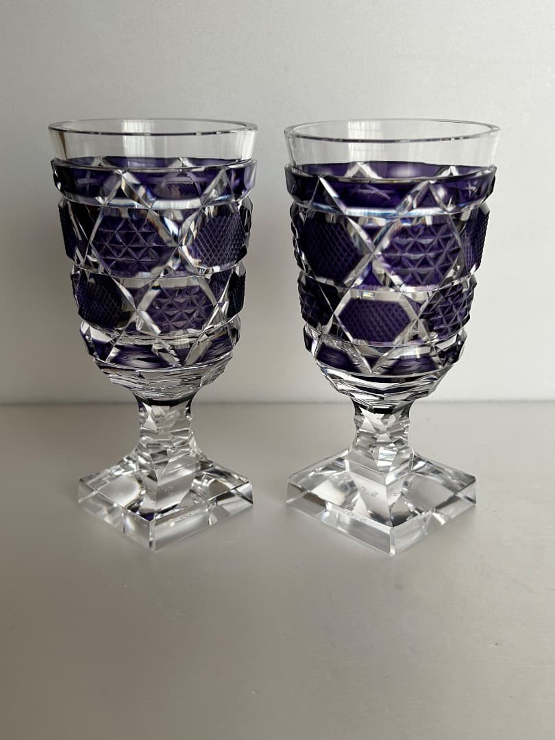 薩摩切子『紫被せ切子足付杯』(大友清三作)