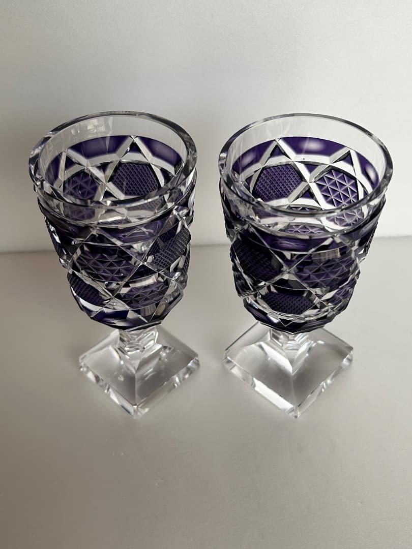 薩摩切子『紫被せ切子足付杯』(大友清三作)