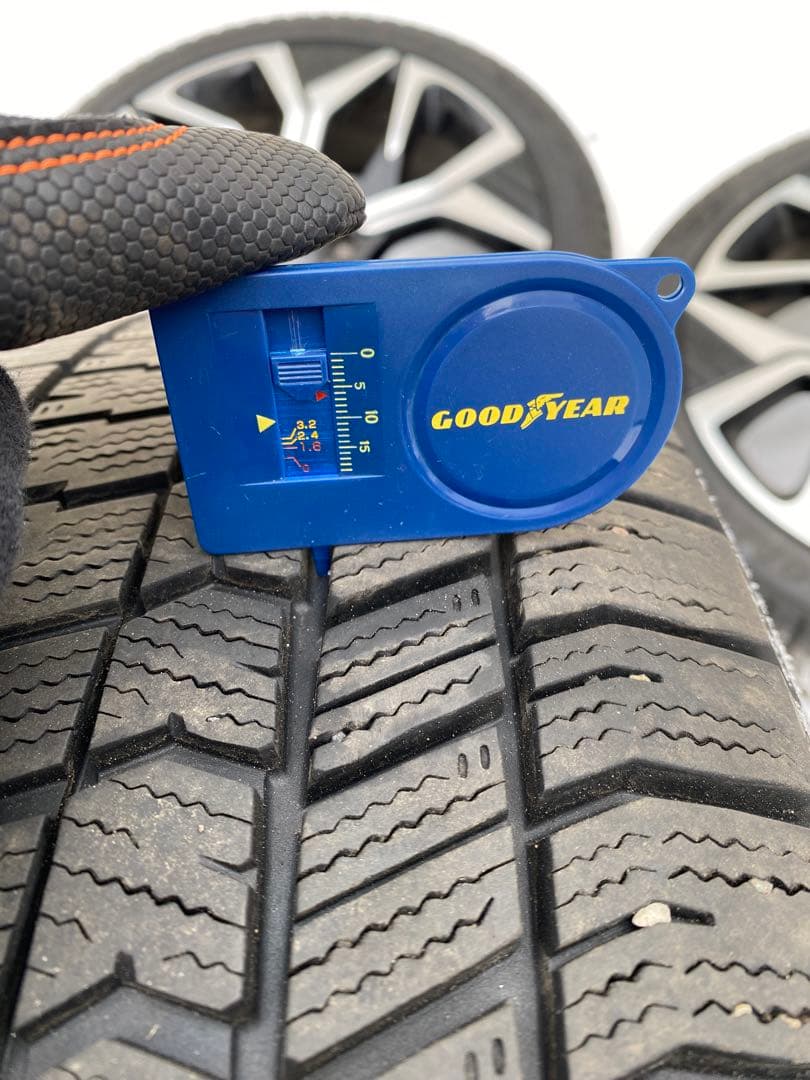 クラウン　クロスオーバー　モデリスタ21インチ ホイールタイヤセットスタッドレス