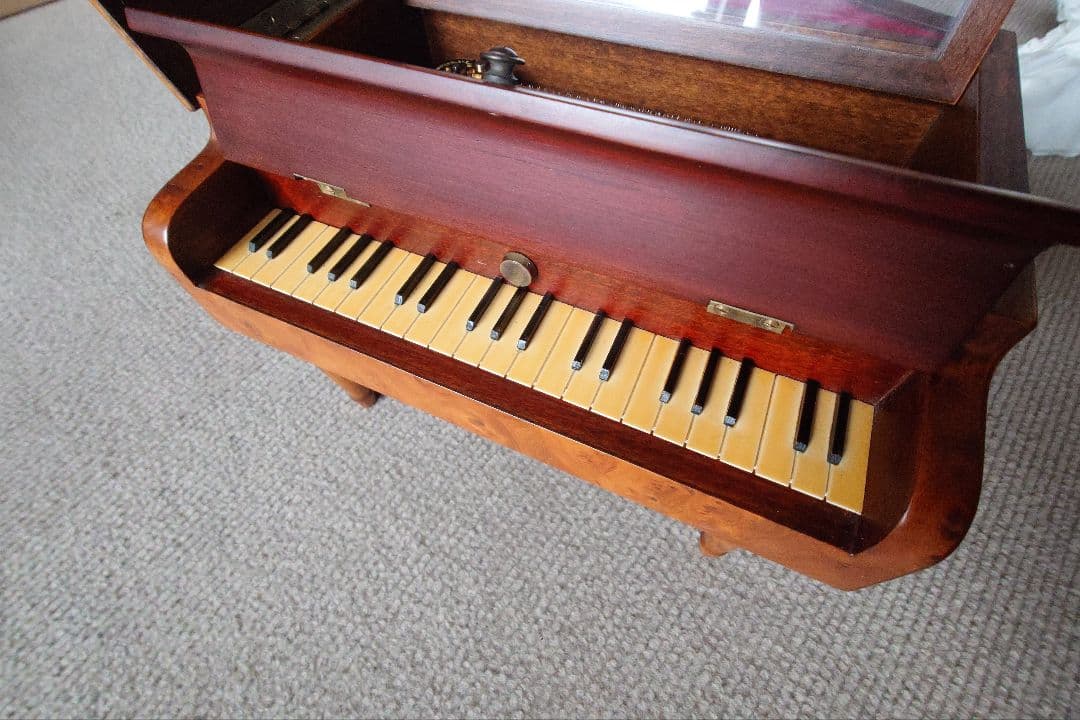 REUGE ピアノ型オルゴール