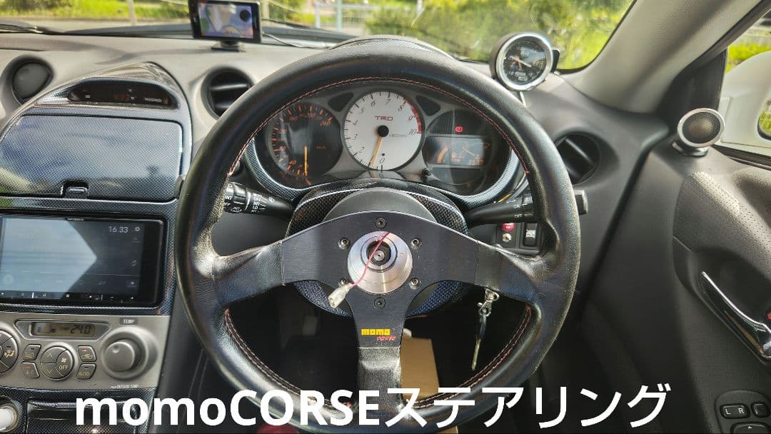 MOMO小径ステアリングCORSE 3スポーク32Φ？