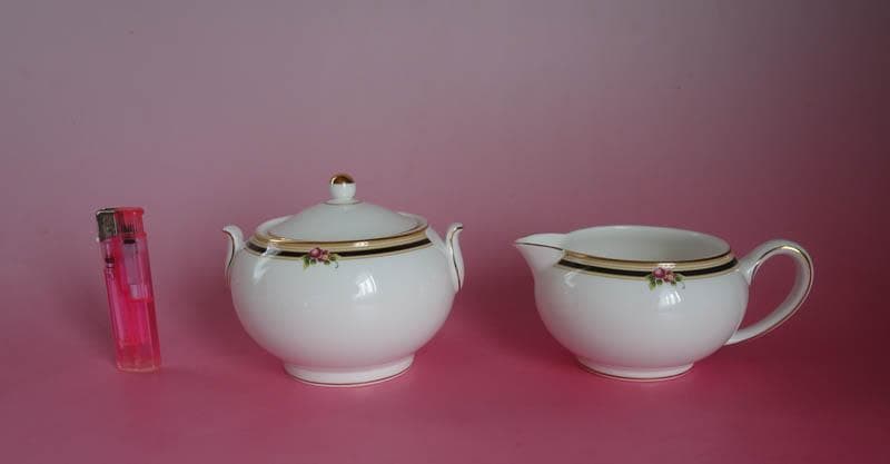 ウェッジウッド　　クリオ クリーマー　＆　シュガーポット 　2453