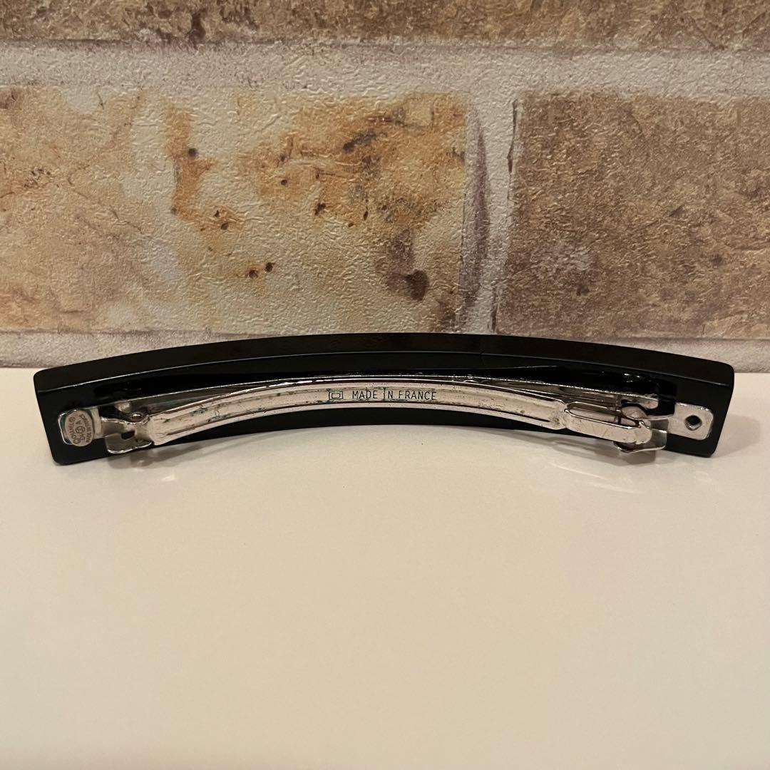 本日限定価格　CHANEL シャネル　ハート型ストーン付き黒バレッタ廃盤