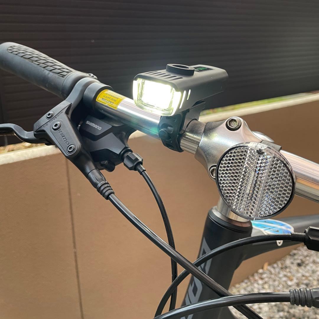 GIANT ESCAPE R DISC　クロスバイク　配送（北海道と沖縄県除く）