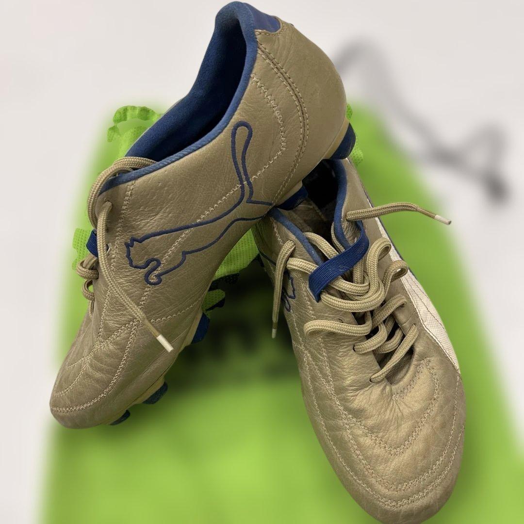 PUMA サッカーシューズ