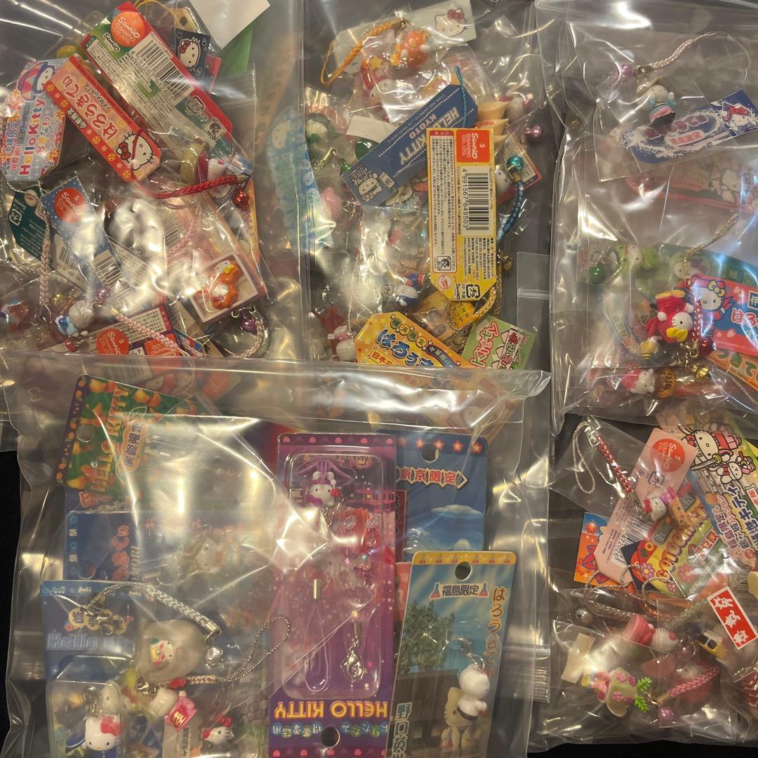 キティ　ストラップ　53個　根付け　ご当地　ストラップ　キーホルダー　サンリオ