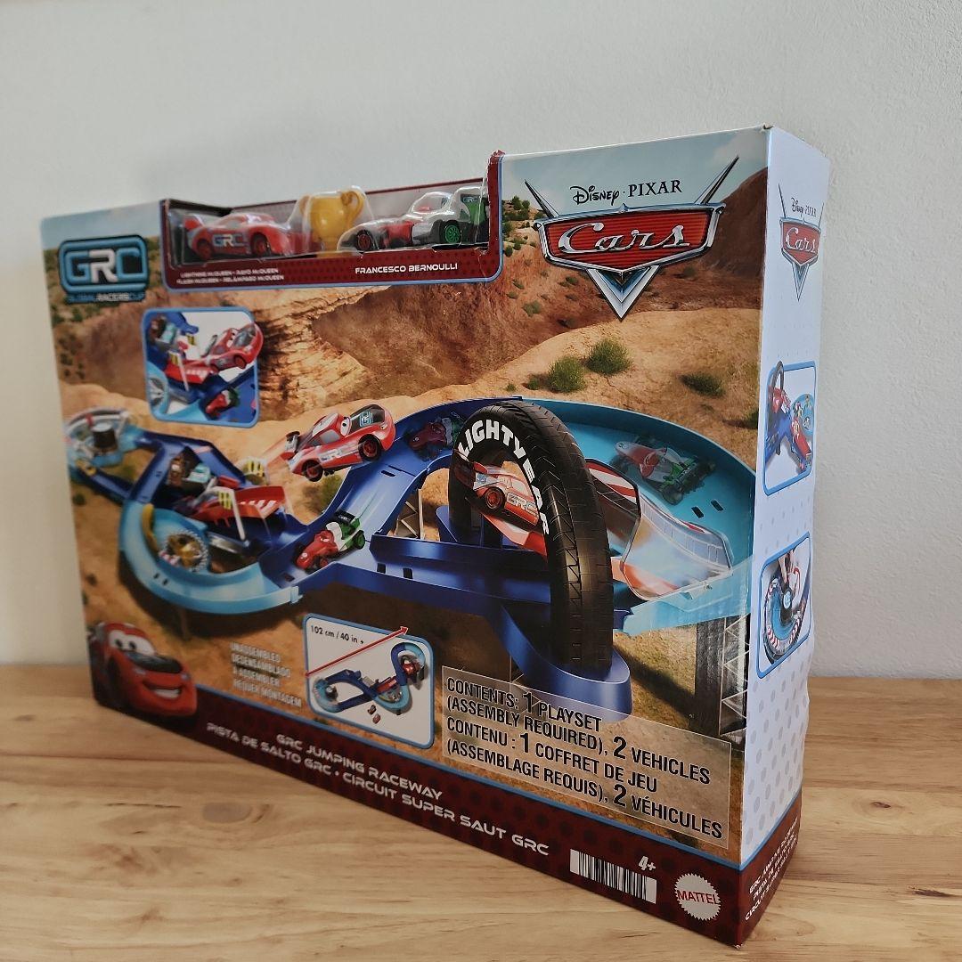 マテル カーズ GRC プレイセット ミニカー2台 マックィーン フランチェスコ