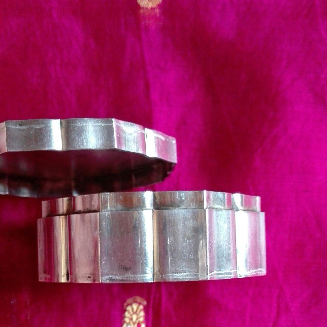 ボンボニエール。八稜鏡形香合型日月、鳳凰文。純銀徳力。菓子入。天皇。皇室。中古。