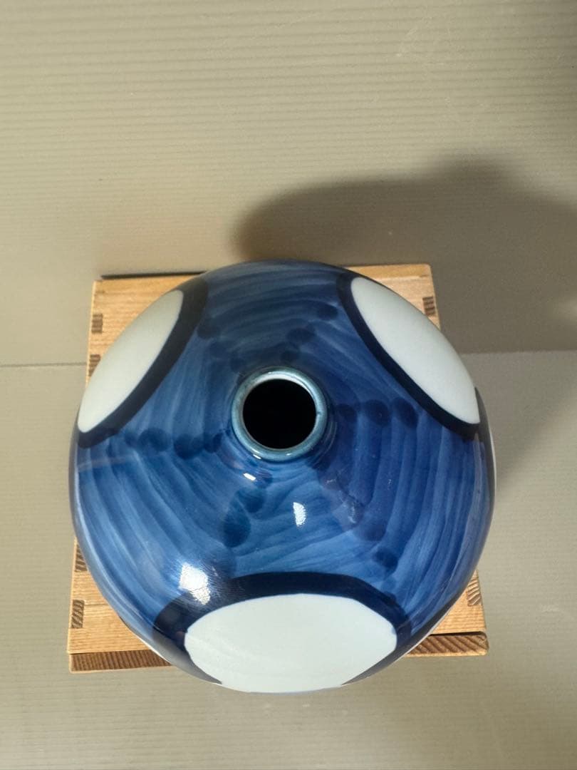 2195 源右衛門　染付梅絵　花瓶　未使用