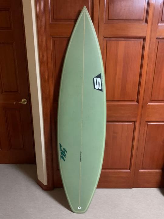 YUサーフボード   サイモンシェイプ　6‘2“  未使用　傷あり