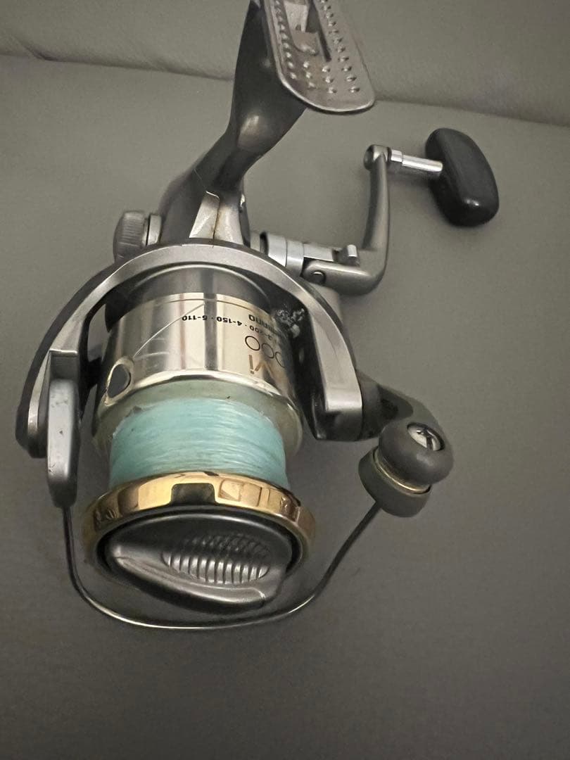 navi4000シマノスピニングリール シルバー・ゴールド