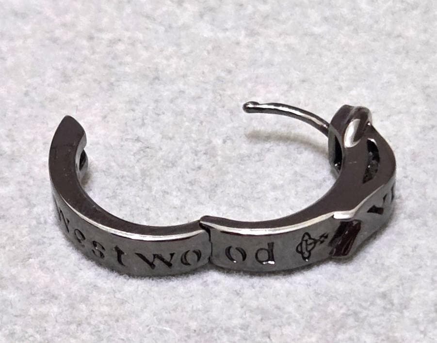 ヴィヴィアンウエストウッド　BOBBY　フープピアス　片耳用　箱付き　41786