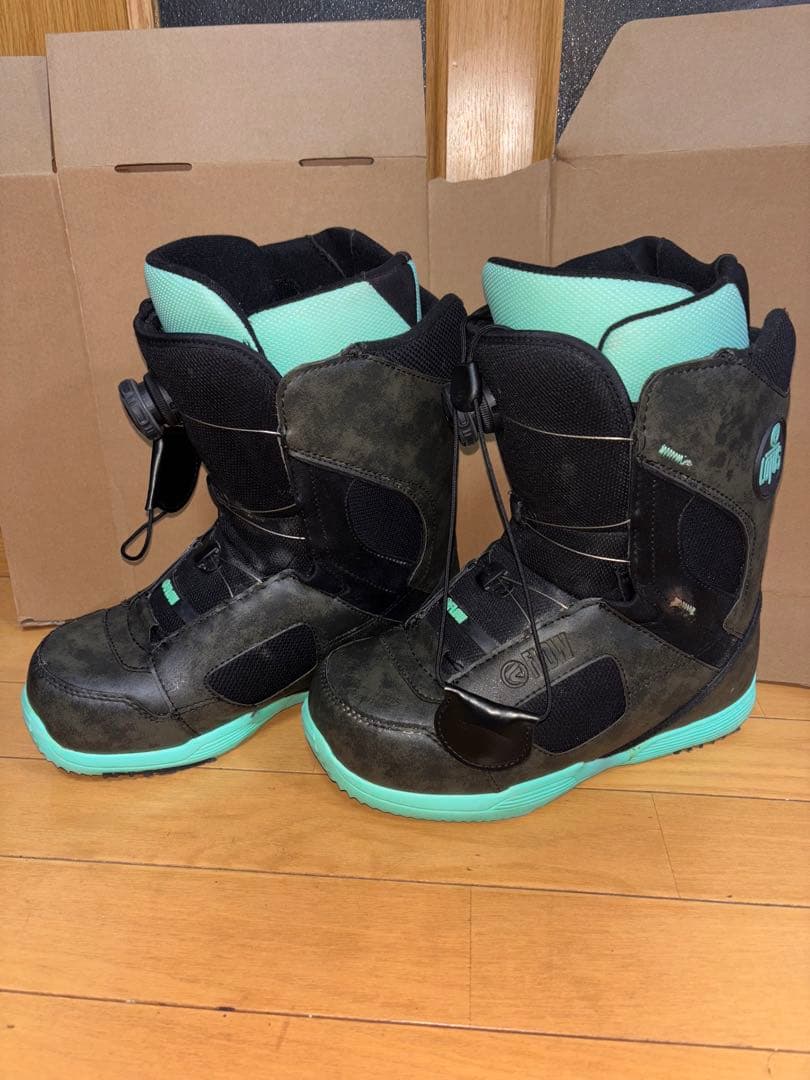 FLOW スノーボードブーツ ブラック/ミント