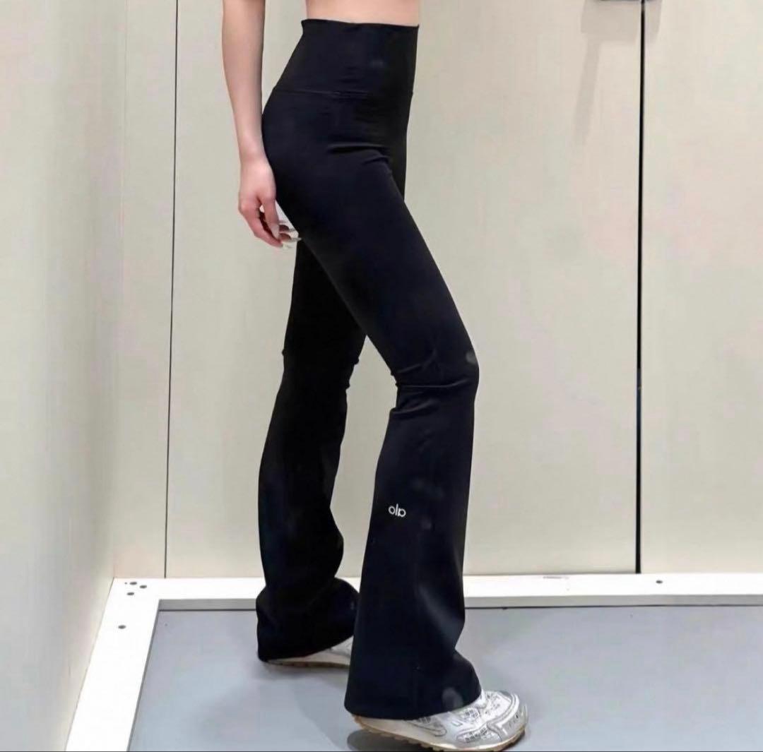 Alo Yoga パンツ ブラック　レギンス　スパッツ