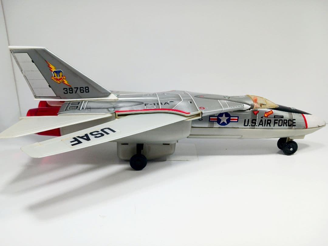 希少 動作品 野村トーイ グラマン F111A ジェットファイター ブリキ