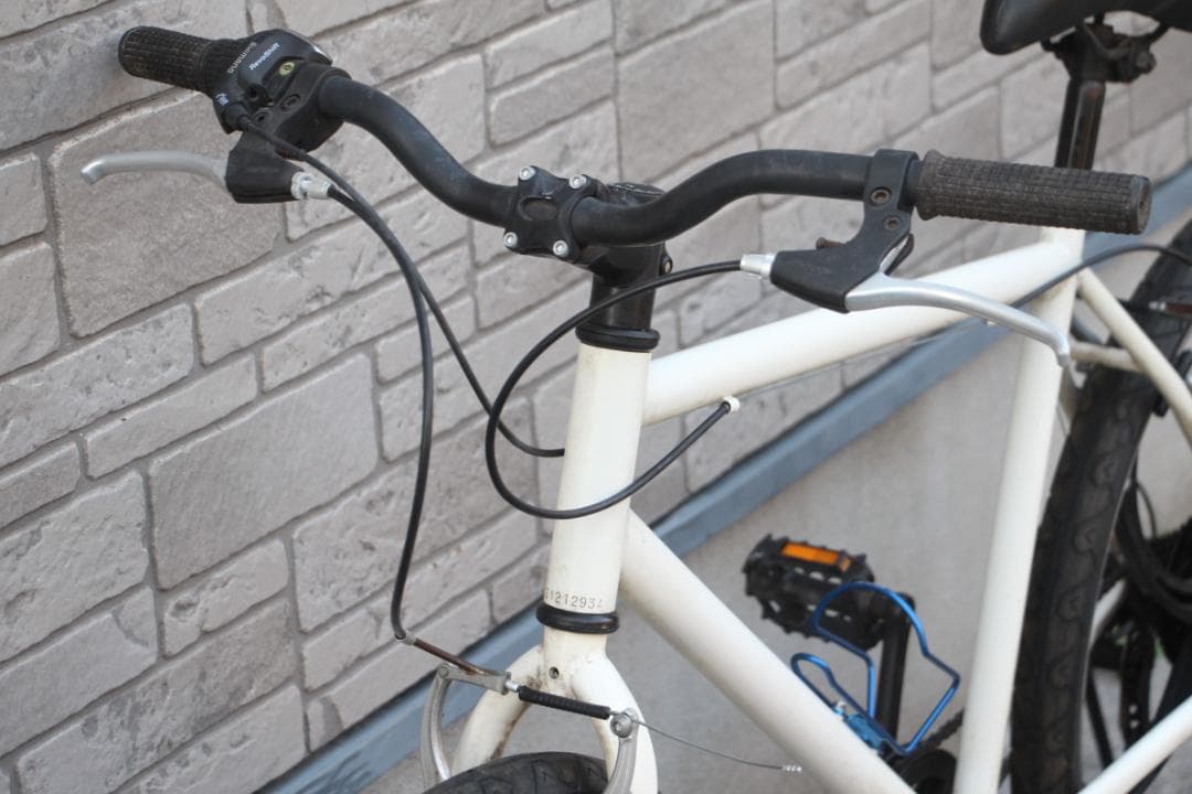 引き取り限定♪アルミキャストホイールが目立ちます♪7速♪お手軽クロスバイク♪