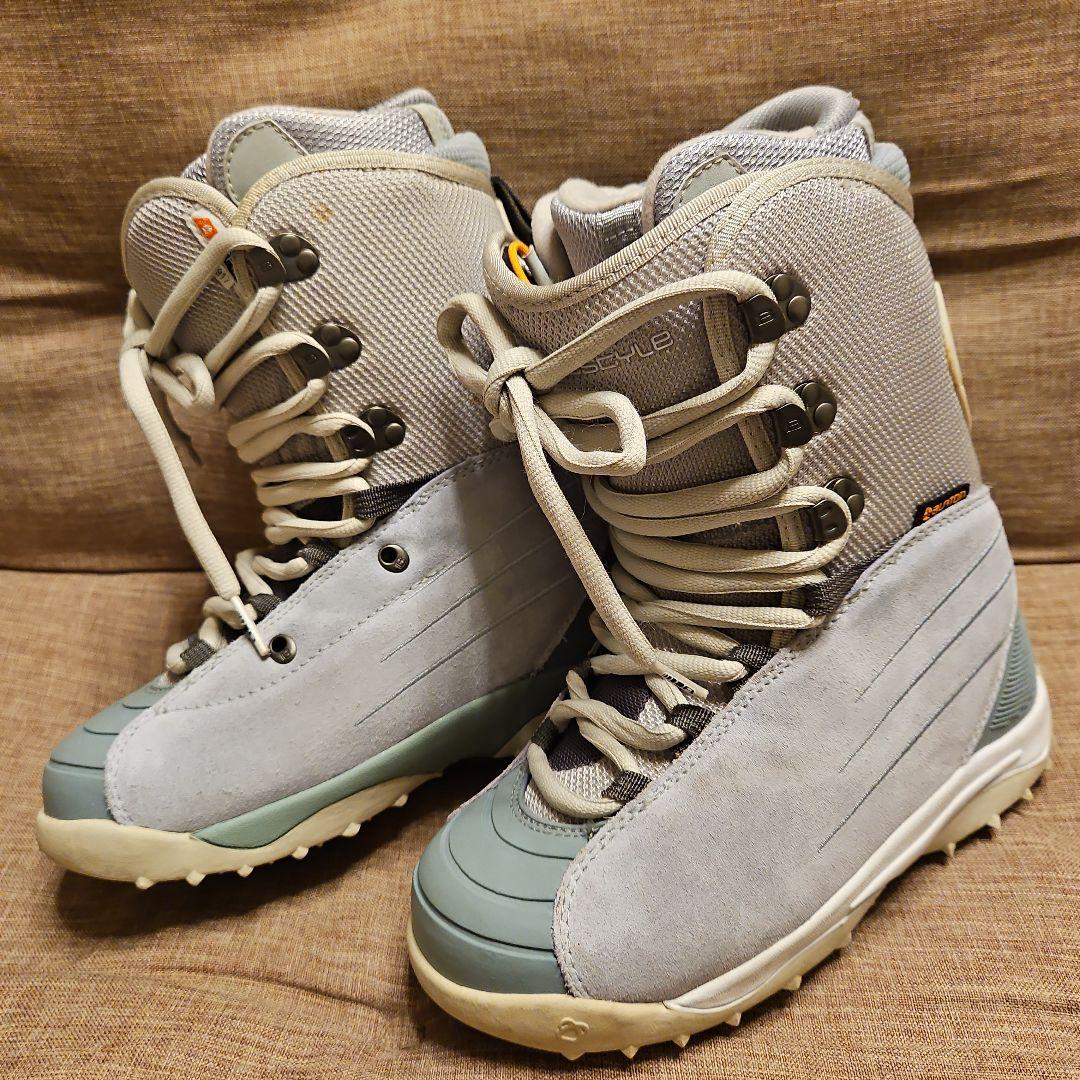 バートン　スノーボードブーツ　フリースタイル　24㎝