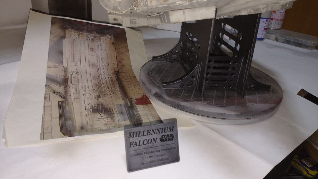 ファインモールド スターウォーズ ミレニアムファルコン 1/72 完成品