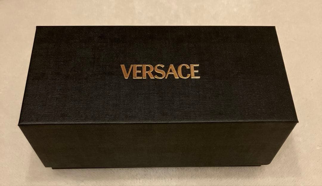 【2/9まで：savanna.dg88さま専用 】VERSACE サングラス