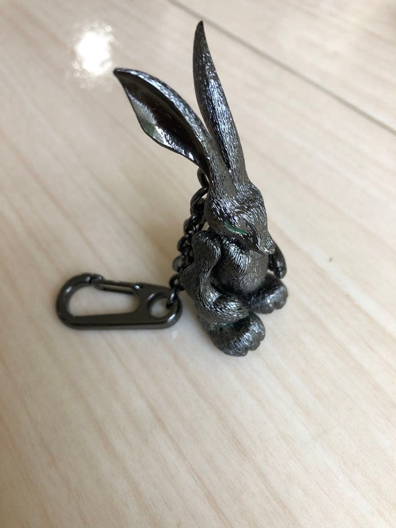beauty:beast ダークナイトキーホルダー　完品！うさぎ