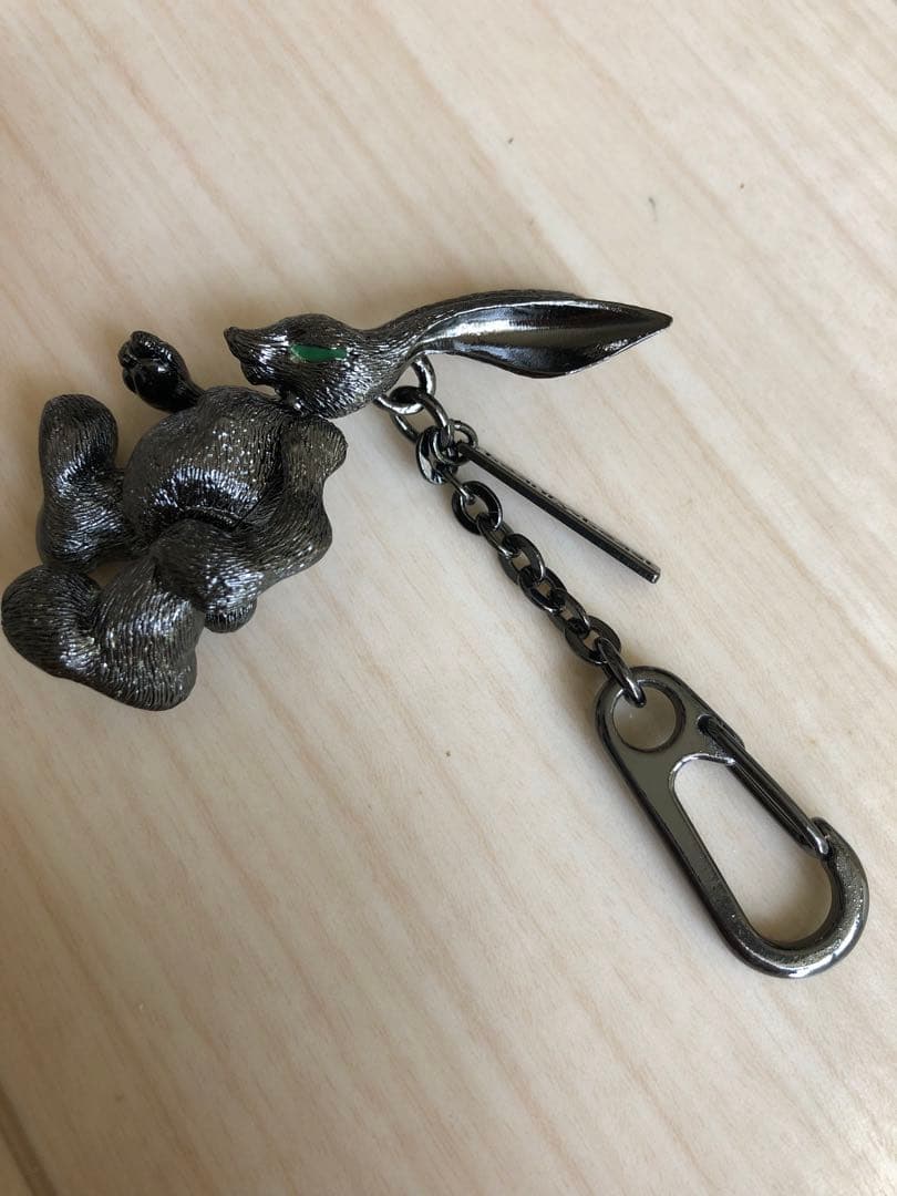 beauty:beast ダークナイトキーホルダー　完品！うさぎ