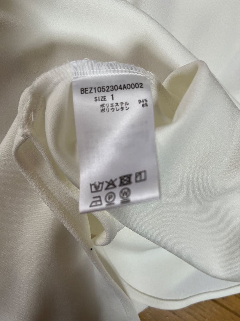 【BEARDSLEY】Tブラウス　ビアズリー