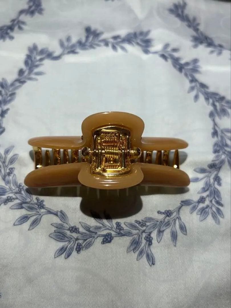 acca ヘアクリップ ベージュ