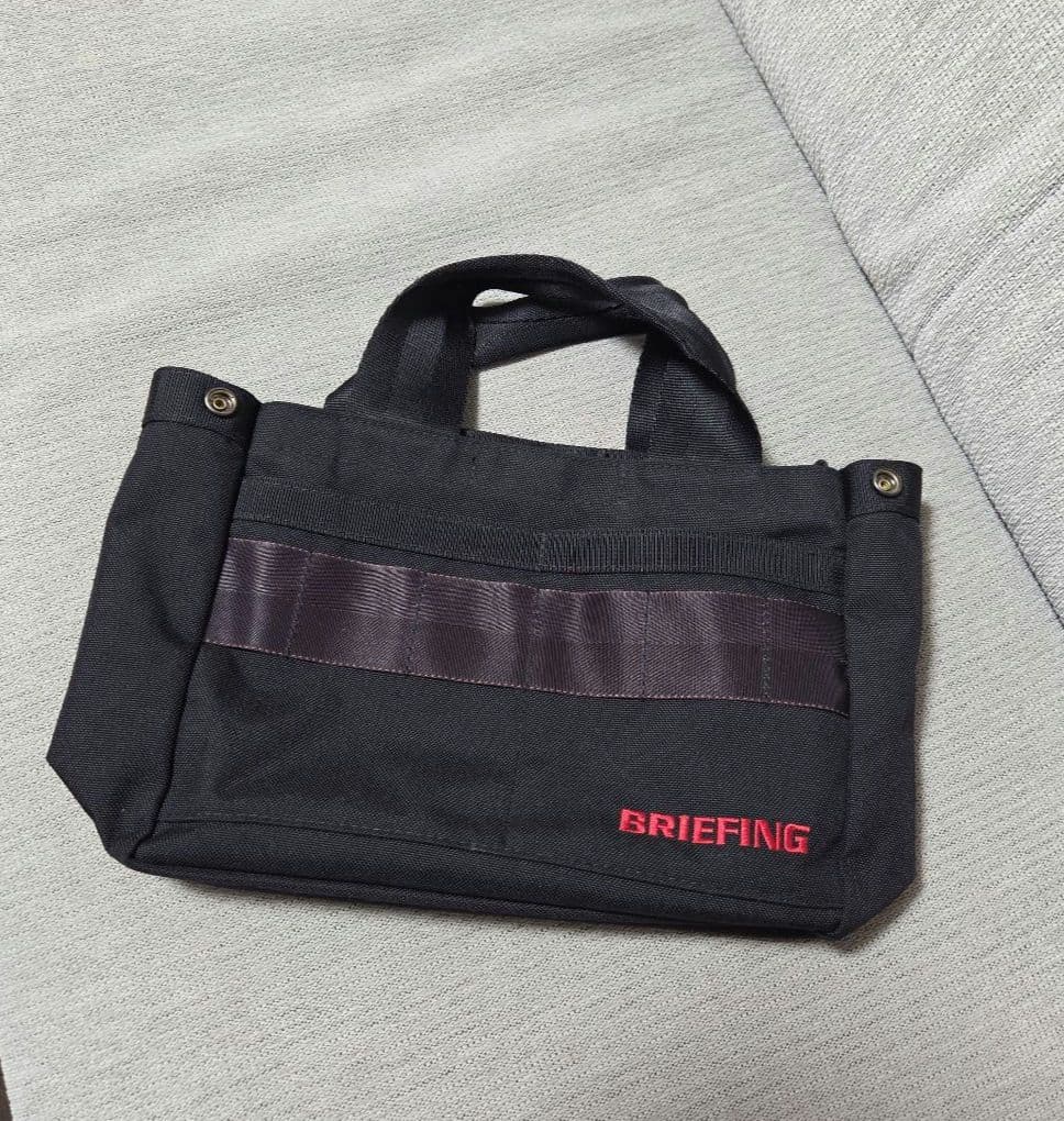 BRIEFING ラウンドバッグ