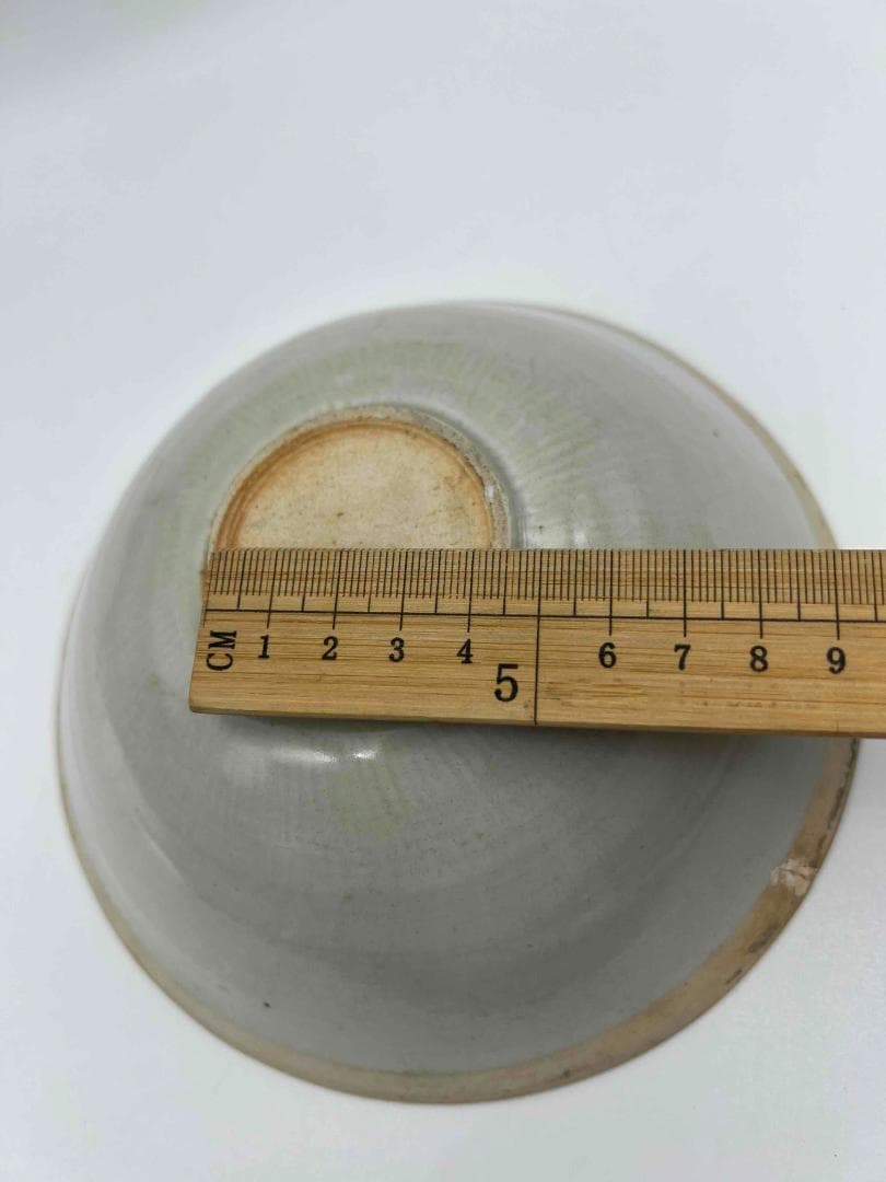 宋時代　定窯　白磁刻魚文茶碗　影青　景徳鎮　唐物　古賞物(C-73)