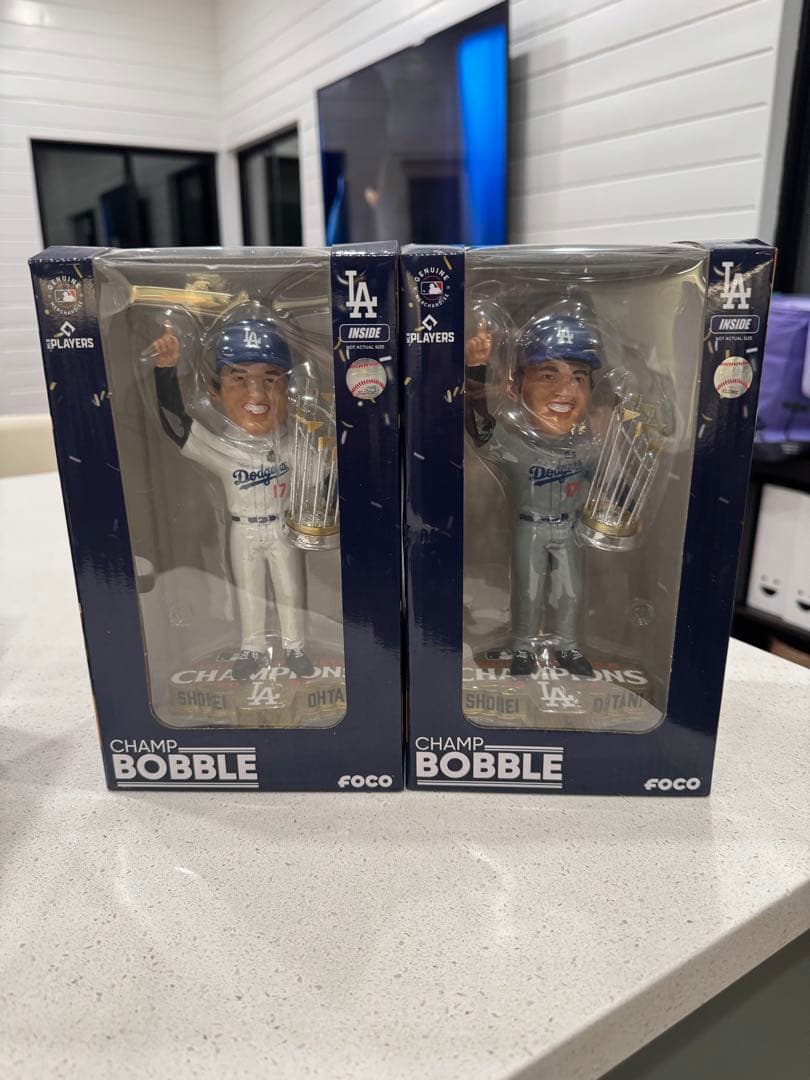 大谷翔平　世界2024個　優勝　ボブルヘッド ドジャース 2体セット