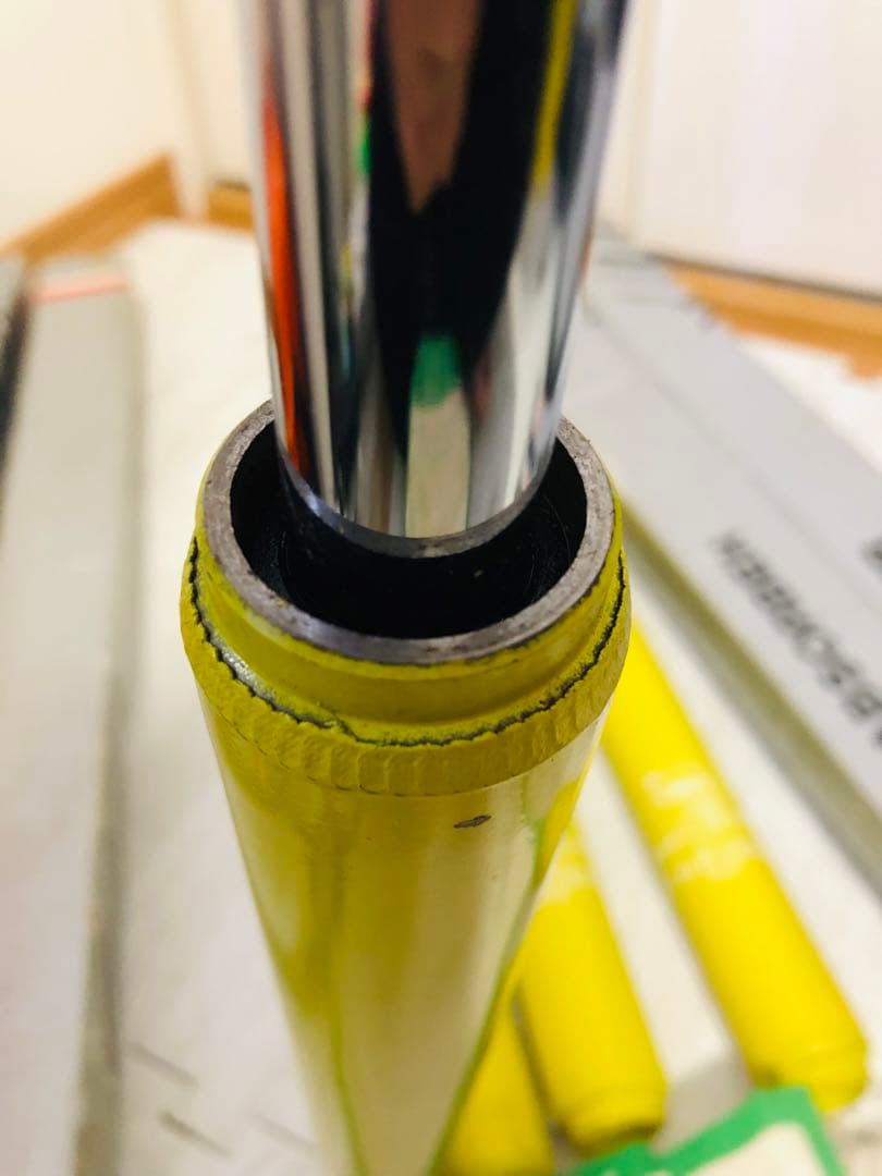 【送料込み】激安　ショックアブソーバー