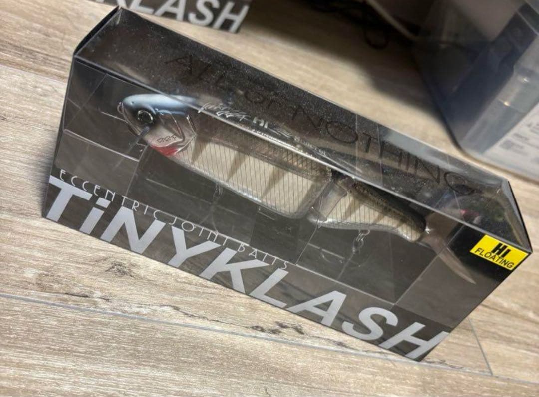 タイニークラッシュ　hi HI LUKER ラーカー