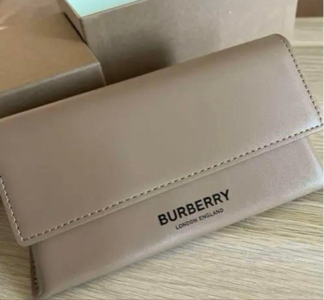 新品未使用　BURBERRY ロゴサングラス　ブラウン