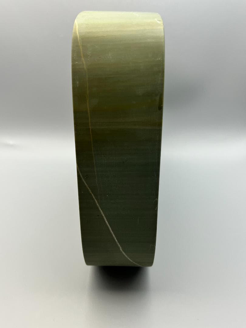 【海】硯　松花江緑石硯 松樹山水画　大硯 錦箱入　中国書道 　約：3.8kg