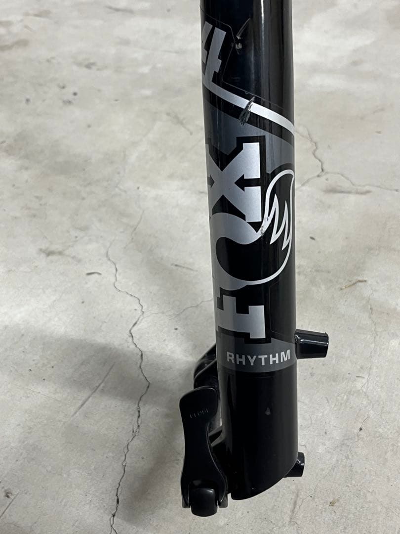FOX THIRTY FOUR RHYTHM サスペンションフォーク