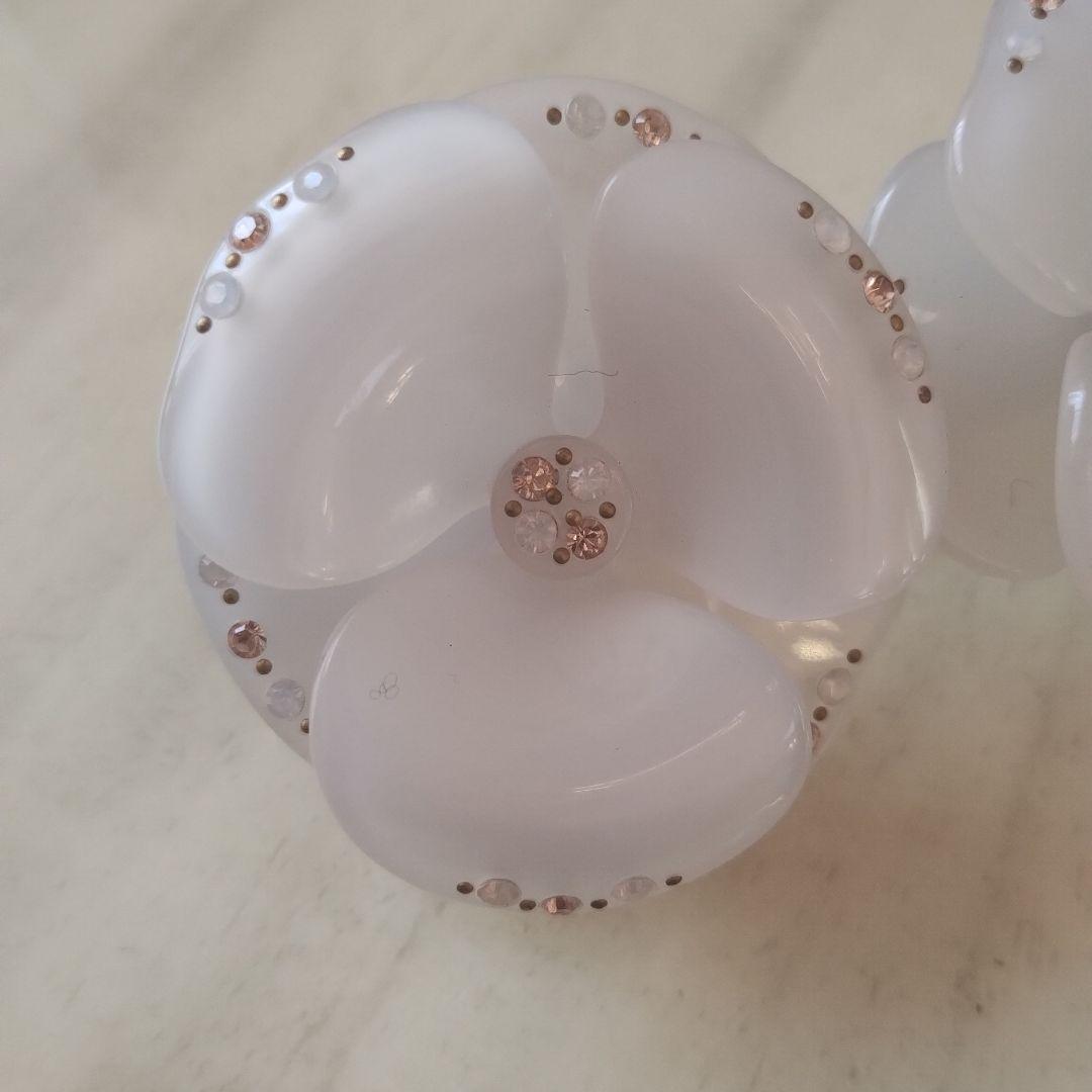 ②ー2 激レアな➠➠アレクサンドルドゥパリホワイトスワロフスキー双子カメリア