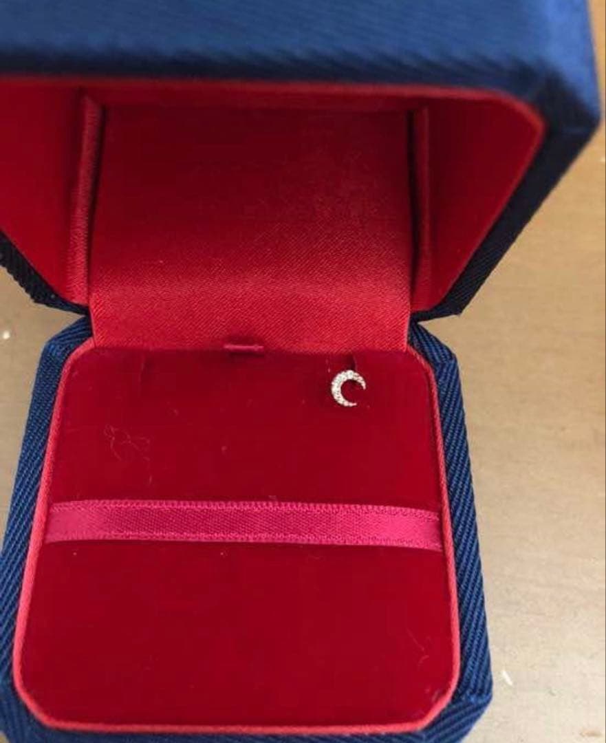 AGETE 三日月　片耳ピアス　 K18