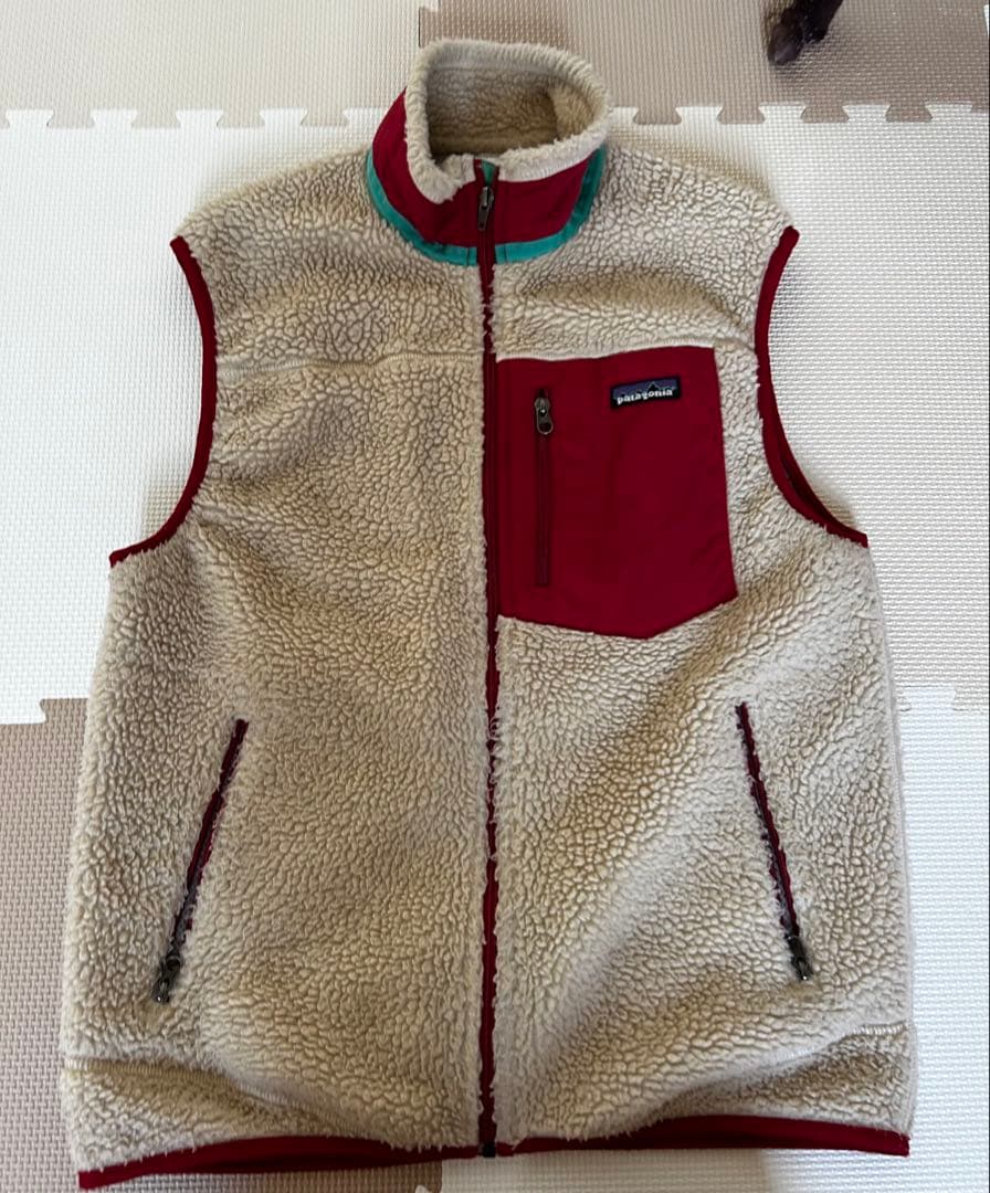 patagonia フリースベスト クリーム/ワインレッド