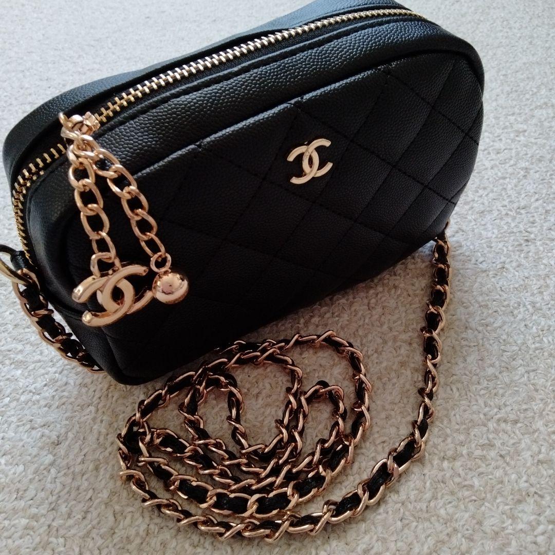 CHANEL ショルダーバッグ ノベルティグッズ 1/3までの出品です!!