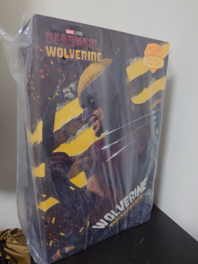 シ*ク様 ホットトイズ 1/6 ウルヴァリン(ブラウン版)未開封