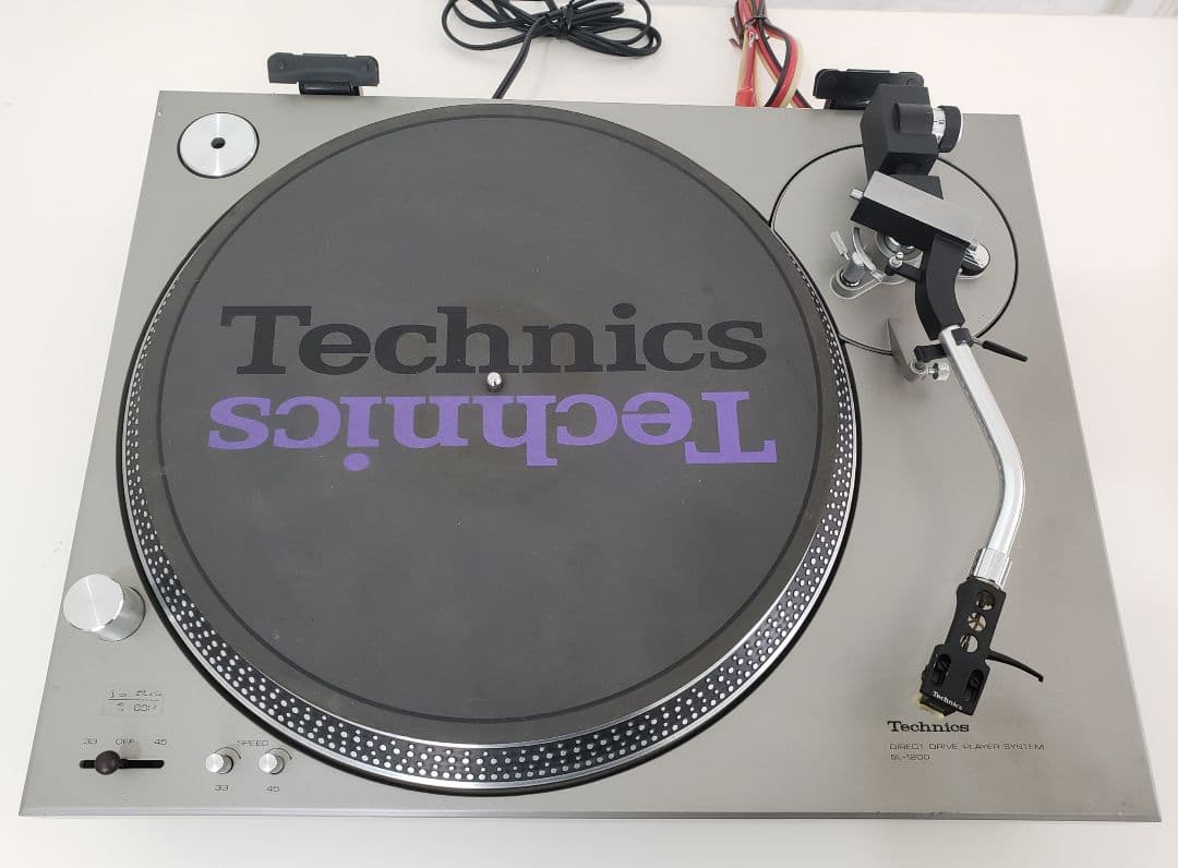 Technics SL-1200 ターンテーブル
