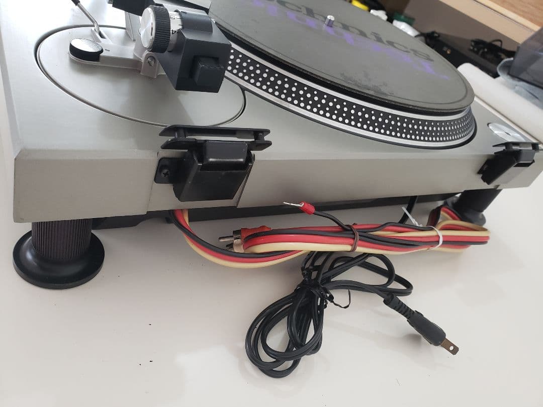 Technics SL-1200 ターンテーブル