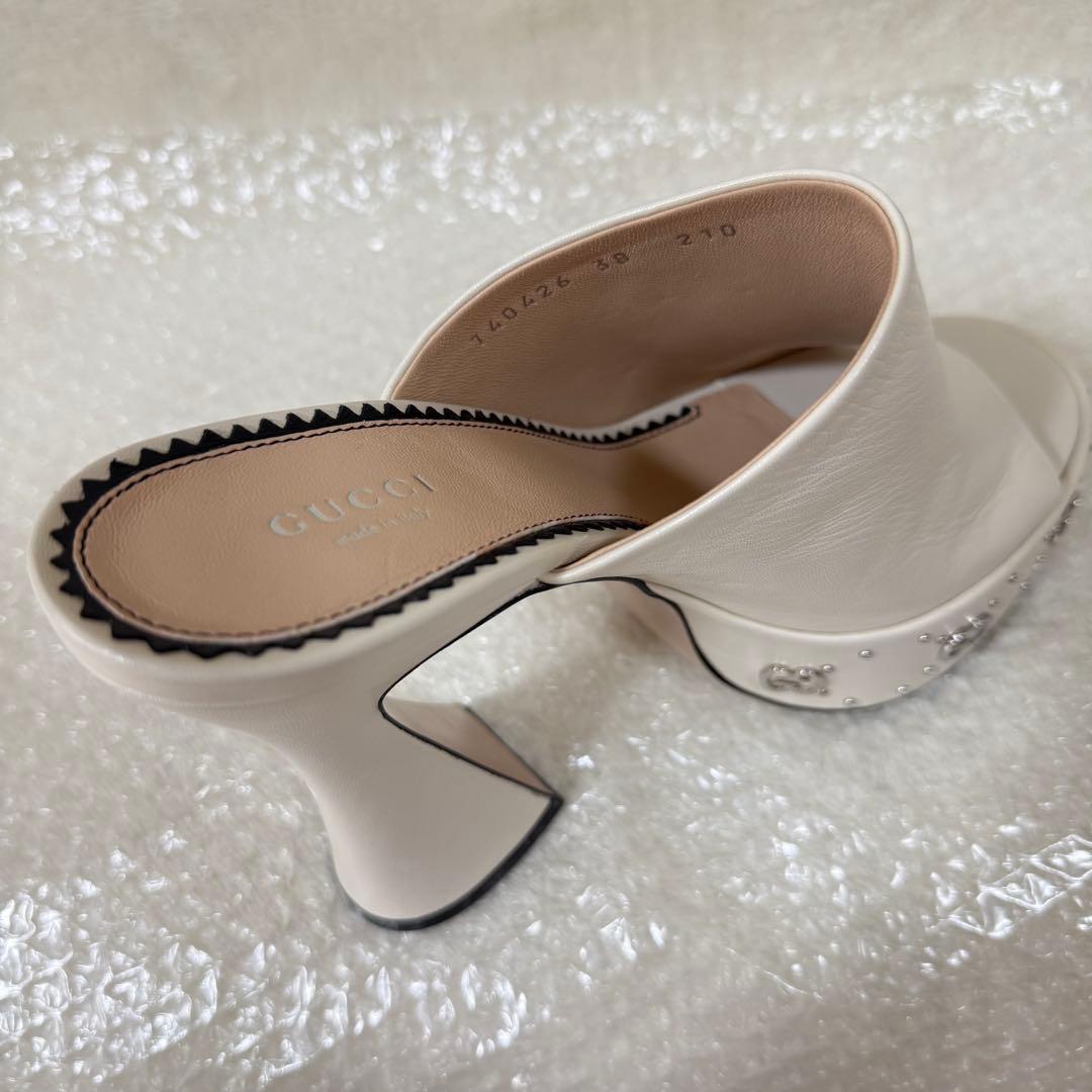 【GUCCI】ロゴ レザーソール スライドサンダル ホワイト 厚底 スタッズ