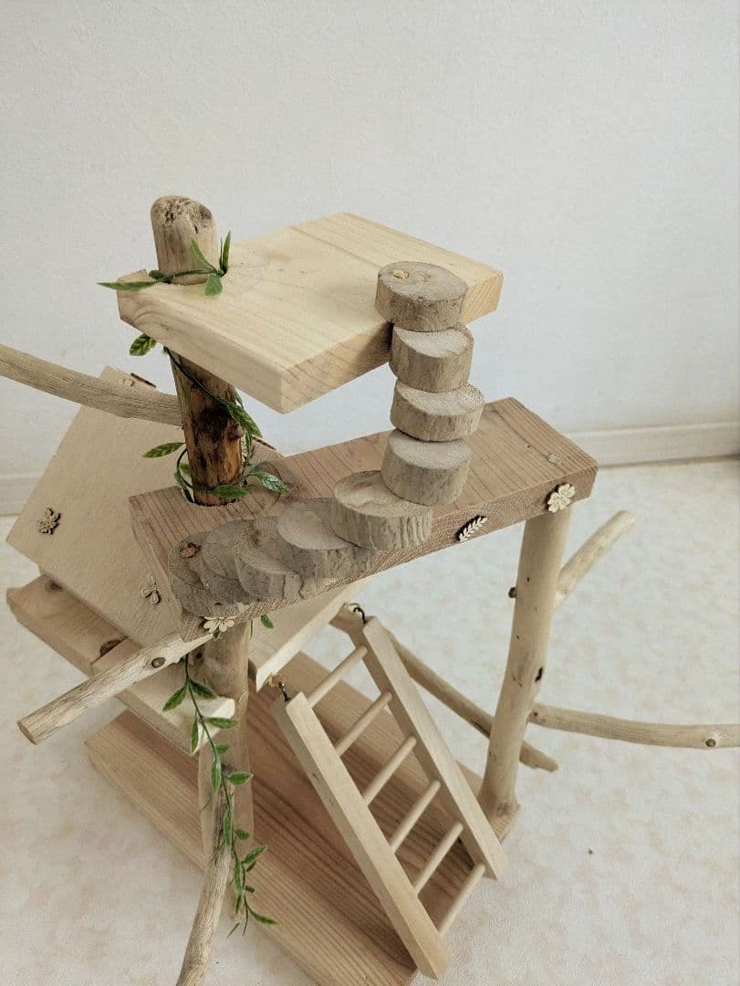 バードアスレチック66流木 バードジム　バードトイ　螺旋階段を登って