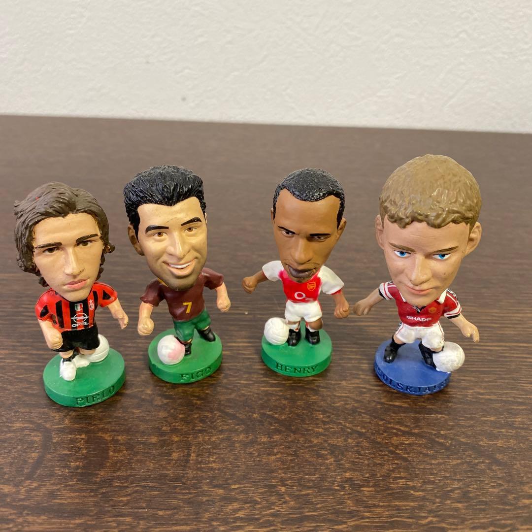 コリシアンサッカーフィギア２６体　中田英寿　中村俊輔　デルピエロ　カカ　ベッカム