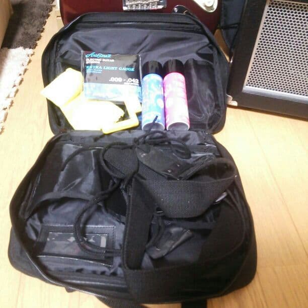 エレキギターとアンプのセット